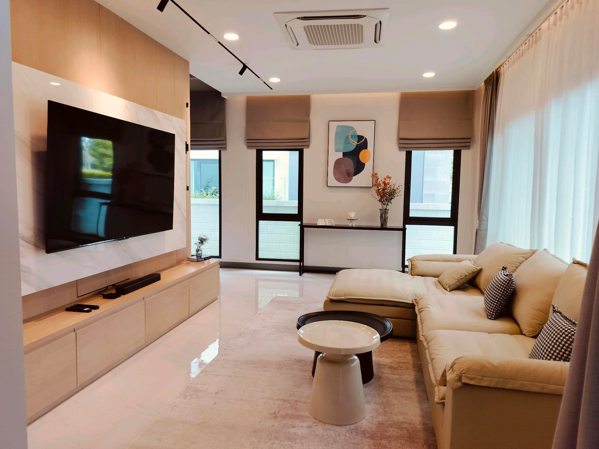 ให้เช่าบ้านบางนา แบริ่ง ลาซาล : ให้เช่าด่วน บ้านใหม่ เดอะ ซิตี้ บางนา Tel 083-966-3665