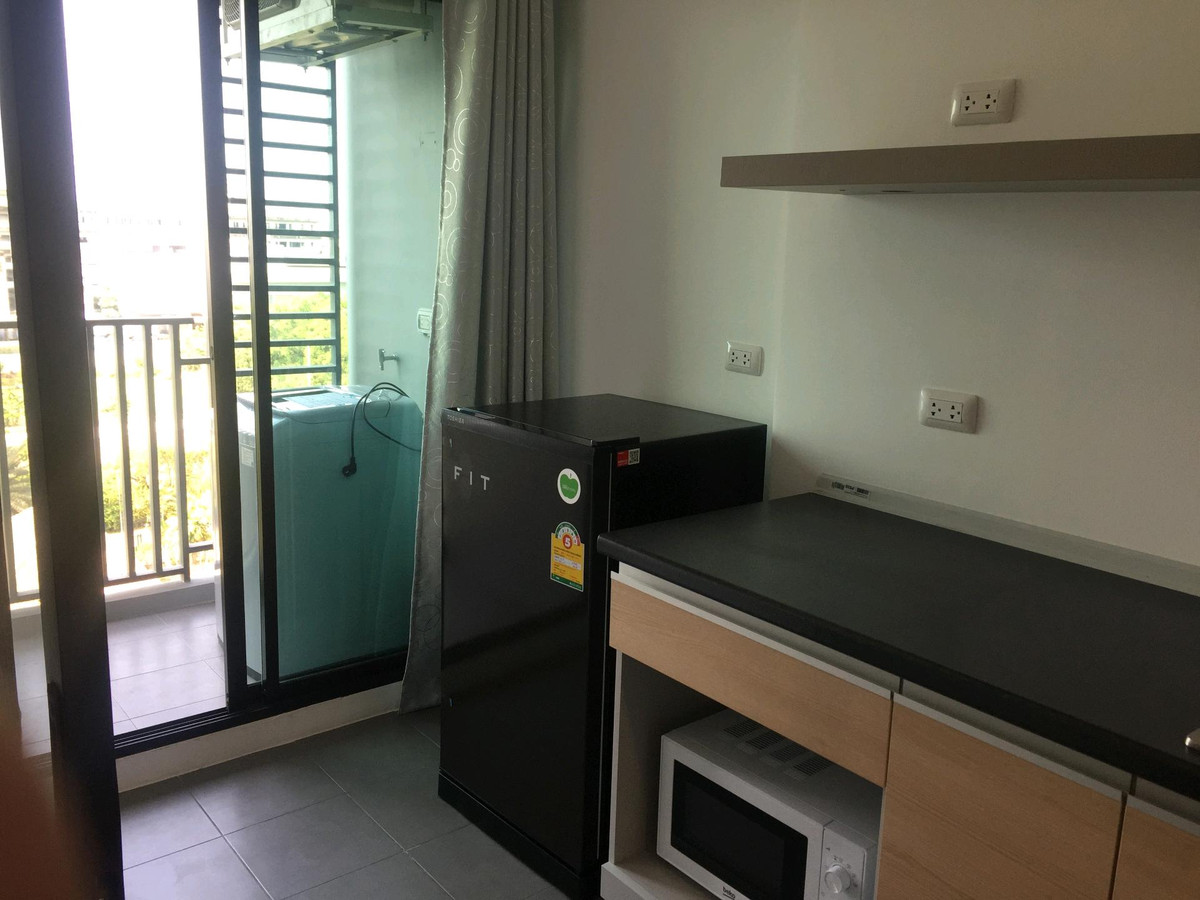 Owner sells condo The Excel Khu Khot with tenants, cheap price. Loading...