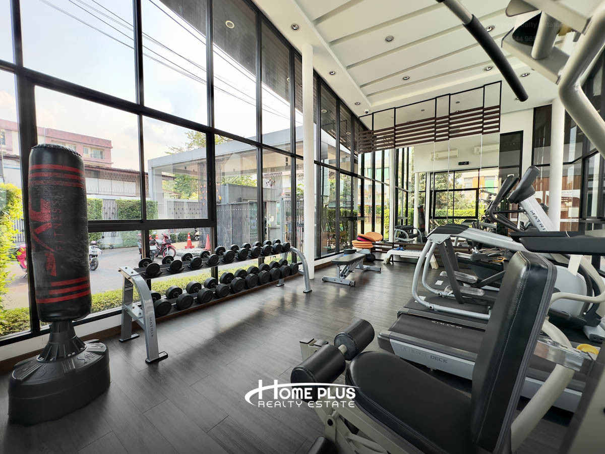 ทาวน์โฮม 3 ชั้น ศุภาลัย เอสเซ้นส์ ลาดพร้าว (Supalai Essence Ladprao) Loading...