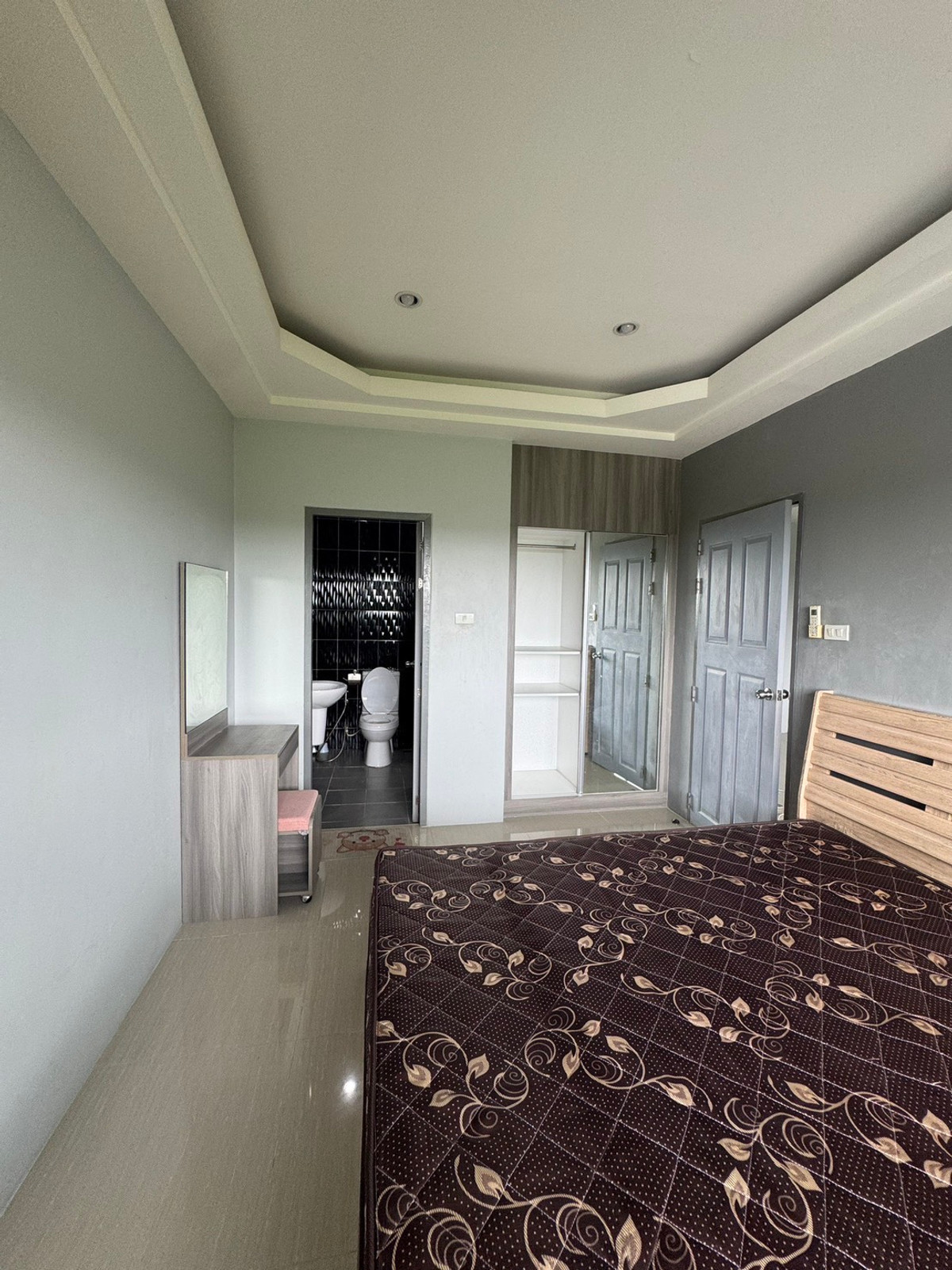 For SaleCondoSriracha Laem Chabang Ban Bueng : Amorn Village Place Condo, suite size 38.06 sq m., 7th floor, Bowin Subdistrict, Sri Racha District.