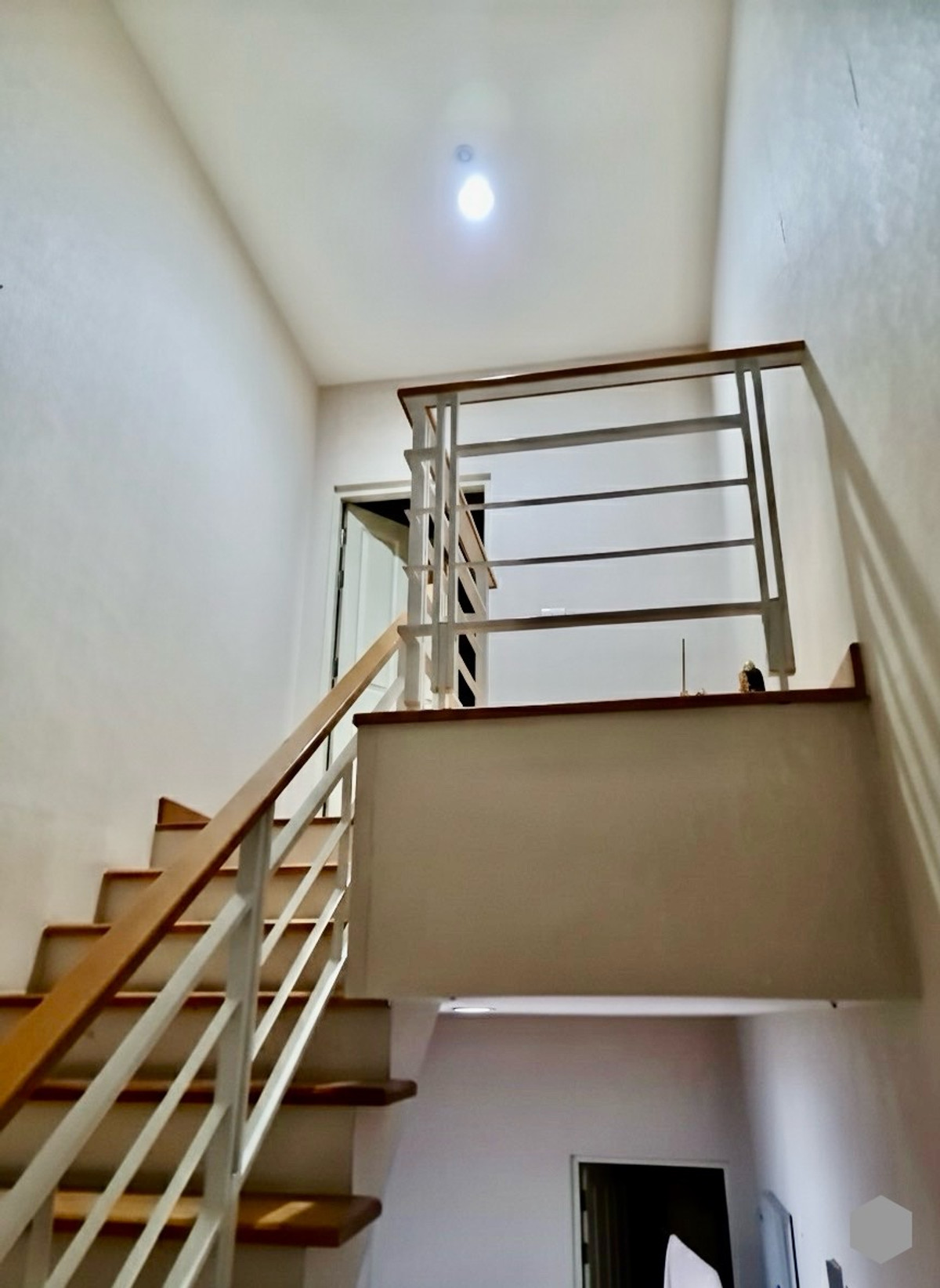 ขายทาวน์โฮมลาดพร้าว101 แฮปปี้แลนด์ : 🌟 “ทาวน์โฮม 3 ชั้นใจกลางลาดพร้าว | บ้านกลางเมือง ลาดพร้าว 87” สไตล์โมเดิร์น เรียบหรู อยู่สบาย ใกล้ทุกจุดหมายในเมืองใหญ่