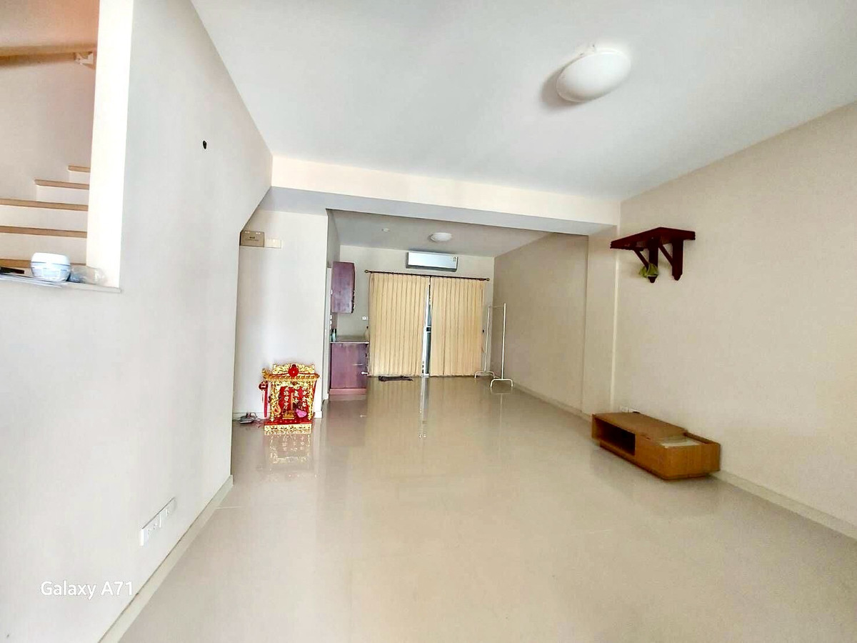 ขายทาวน์โฮม 3 ชั้น “บ้านใหม่ 1” พุทธบูชา 36 ทุ่งครุ กทม โครงการคุณภาพ บ้านสภาพดี พร้อมอยู่  ราคาพิเศษที่สุดในโครงการ Loading...