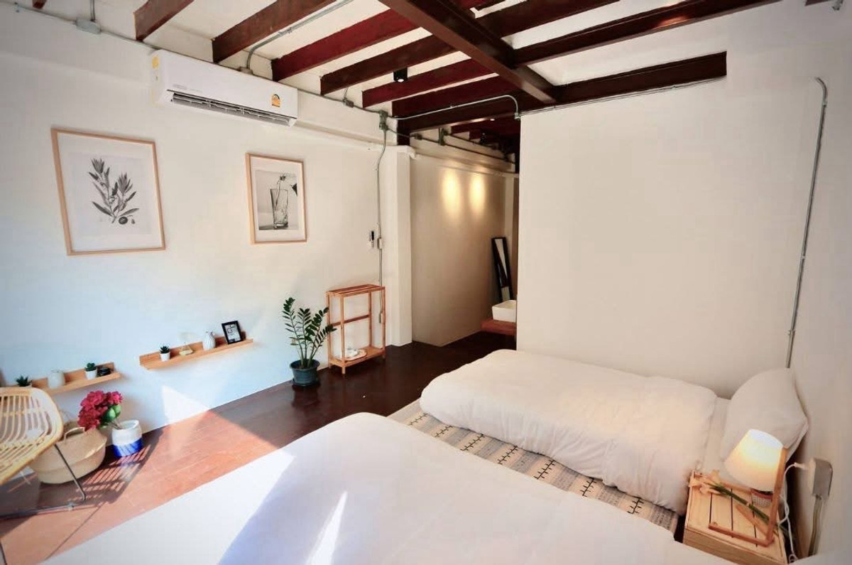 ðķðąPet Friendly Shophouse ðū | 2 mins to BTS Surasak | 50KâĻ Loading...