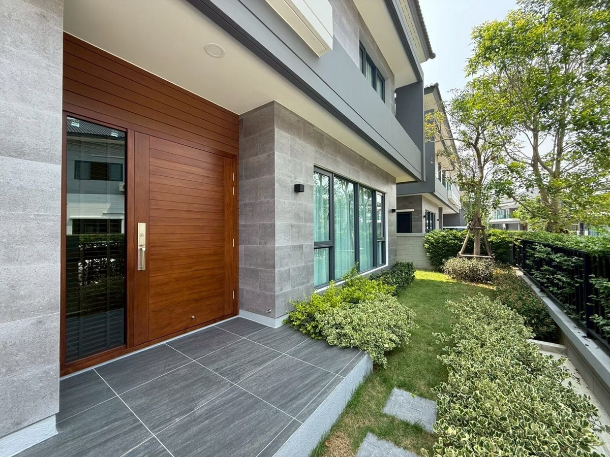 ให้เช่า‼️ทำเลหน้าสวนThe City บางนา (โครงการใหม่) 76 ตรว 200K/month Loading...