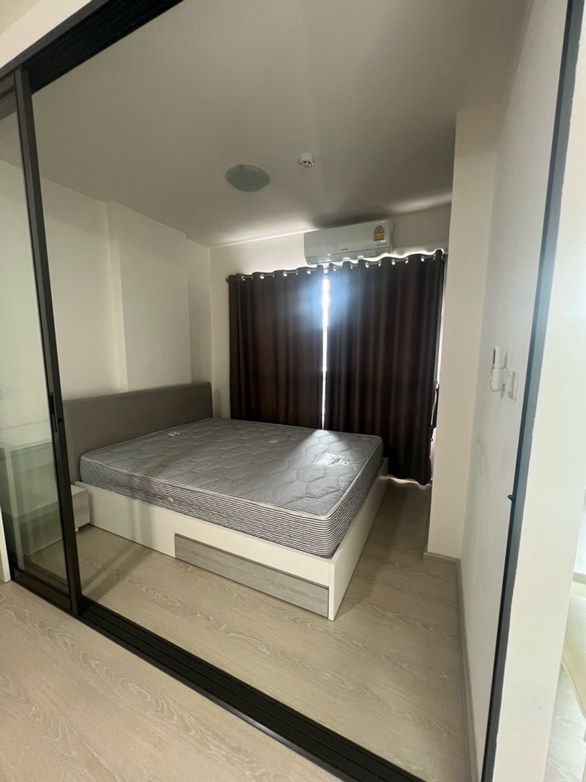 ให้เช่า‼️Grene Condo ✨ดอนเมือง สรงประภา ✈️ ใกล้สนามบินดอนเมืองเพียง 5 นาที🔥New in🔥 ชั้น 8 ระเบียงทิศตะวันออก ขนาดห้อง 25 ตรม 8500/เดือน Loading...