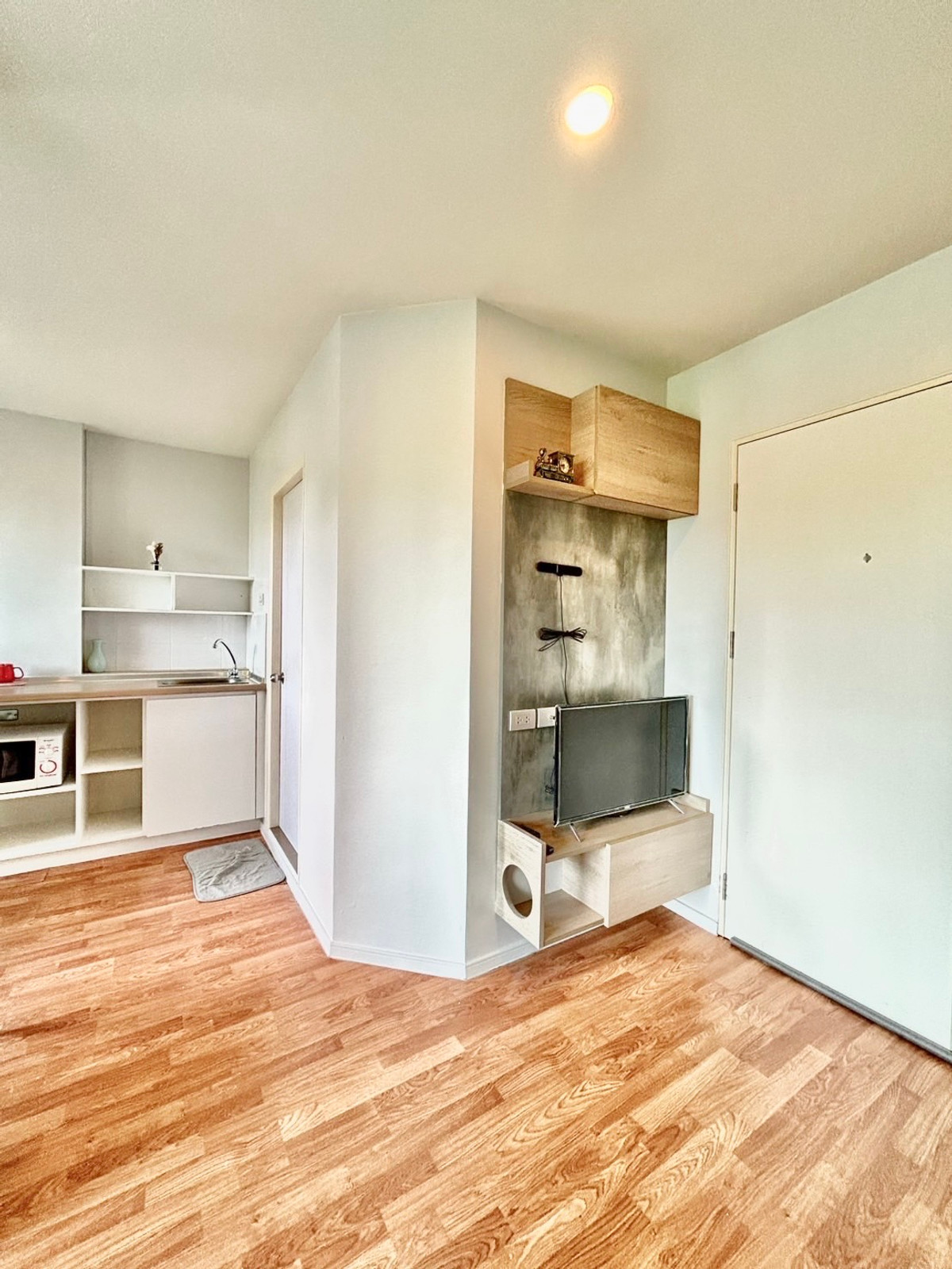 Sale!! แต่งสวย ลุมพินีวิลล์ สุขุมวิท76-แบริ่ง ใกล้ Bts แบริ่ง เซ็นทรัลบางนา แต่งสวยพร้อมอยู่ Loading...