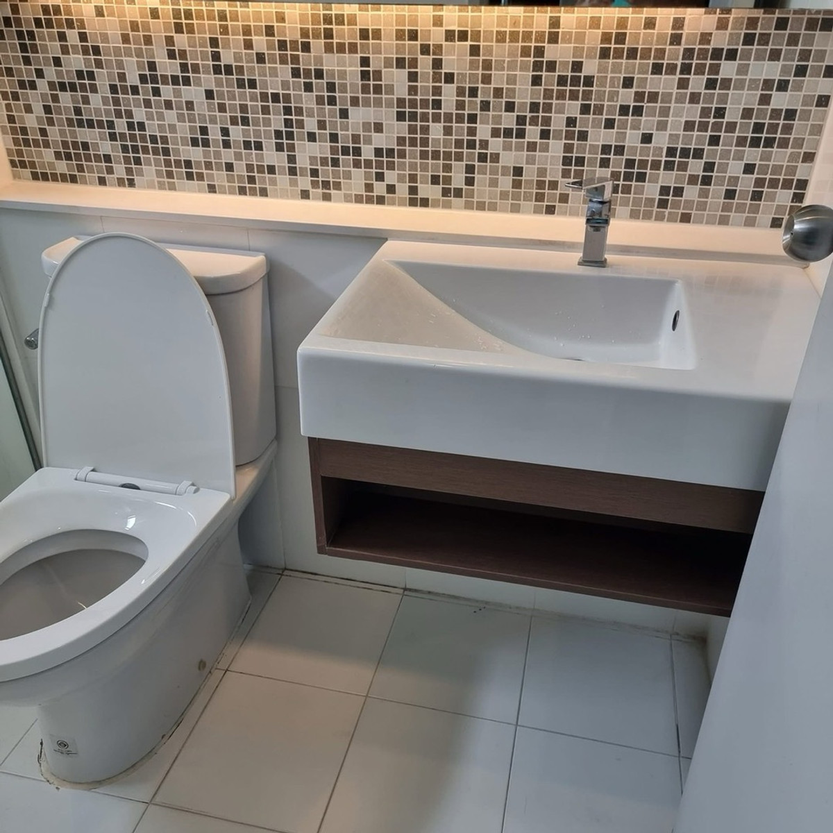 For RentCondoBangna, Bearing, Lasalle : Condo for rent, The Aspen, Lasalle, room size 35 sq m, 3rd floor, north side, swimming pool view, corner room, high privacy. Fully furnished Good UV protection curtain