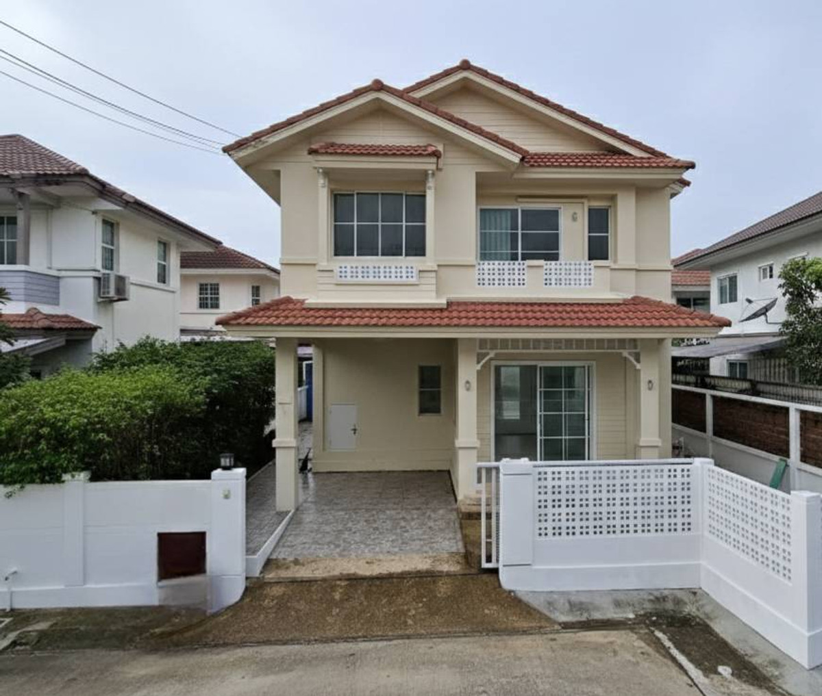 For SaleHousePathum Thani,Rangsit, Thammasat : Single detached house on the corner of Chaiyaphruek 2 - next to Road 345, Bang Khu Wat, good location, convenient travel, connecting to Kanchanaphisek Road, Ratchaphruek Road, Kanlapapruek Road, expressway connecting Chaengwattana Road.