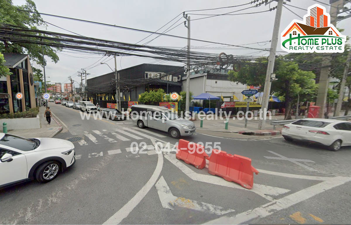 Condo Modiz Ratchada 32 (Modiz Ratchada 32) near MRT Lat Phrao. Loading...