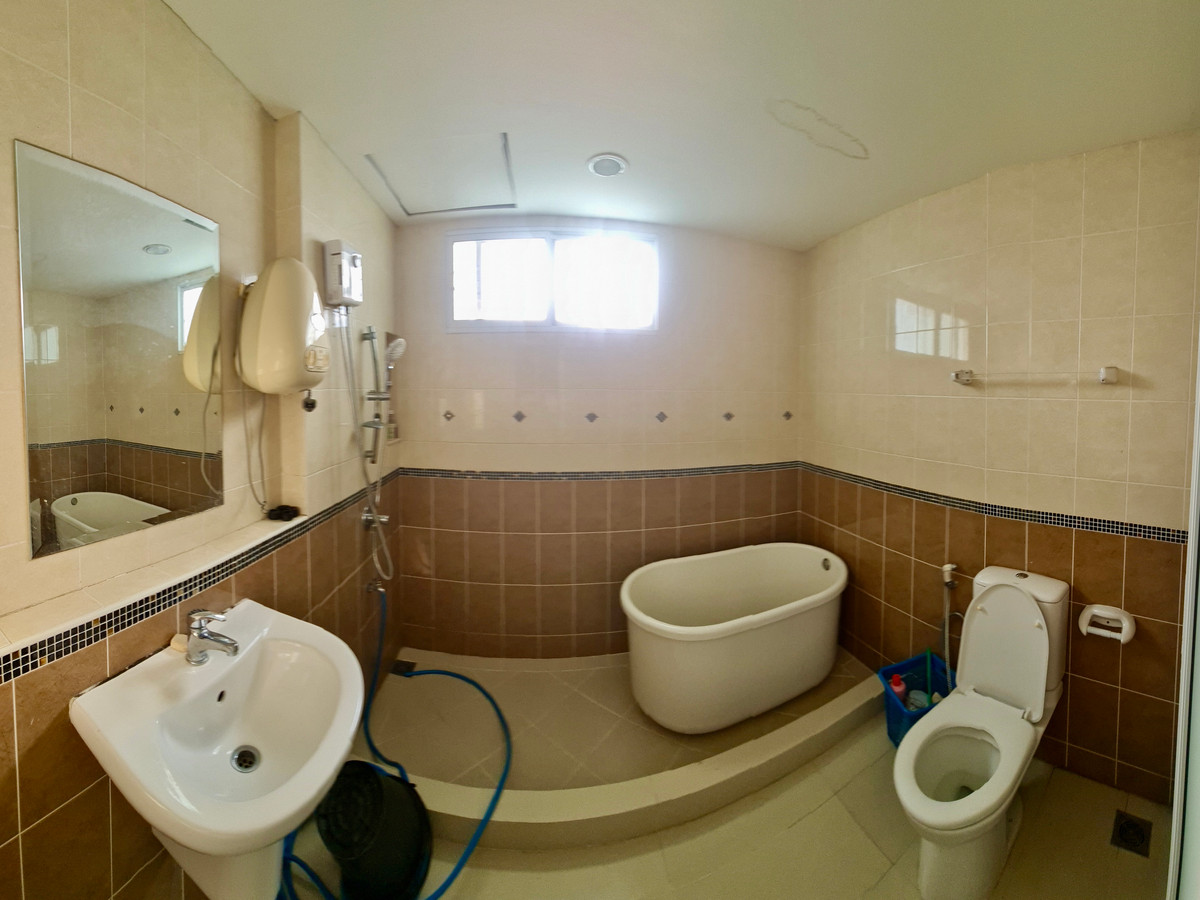 ขายทาวน์โฮมลาดพร้าว101 แฮปปี้แลนด์ : 🌟 “ทาวน์โฮม 3 ชั้นใจกลางลาดพร้าว | บ้านกลางเมือง ลาดพร้าว 87” สไตล์โมเดิร์น เรียบหรู อยู่สบาย ใกล้ทุกจุดหมายในเมืองใหญ่