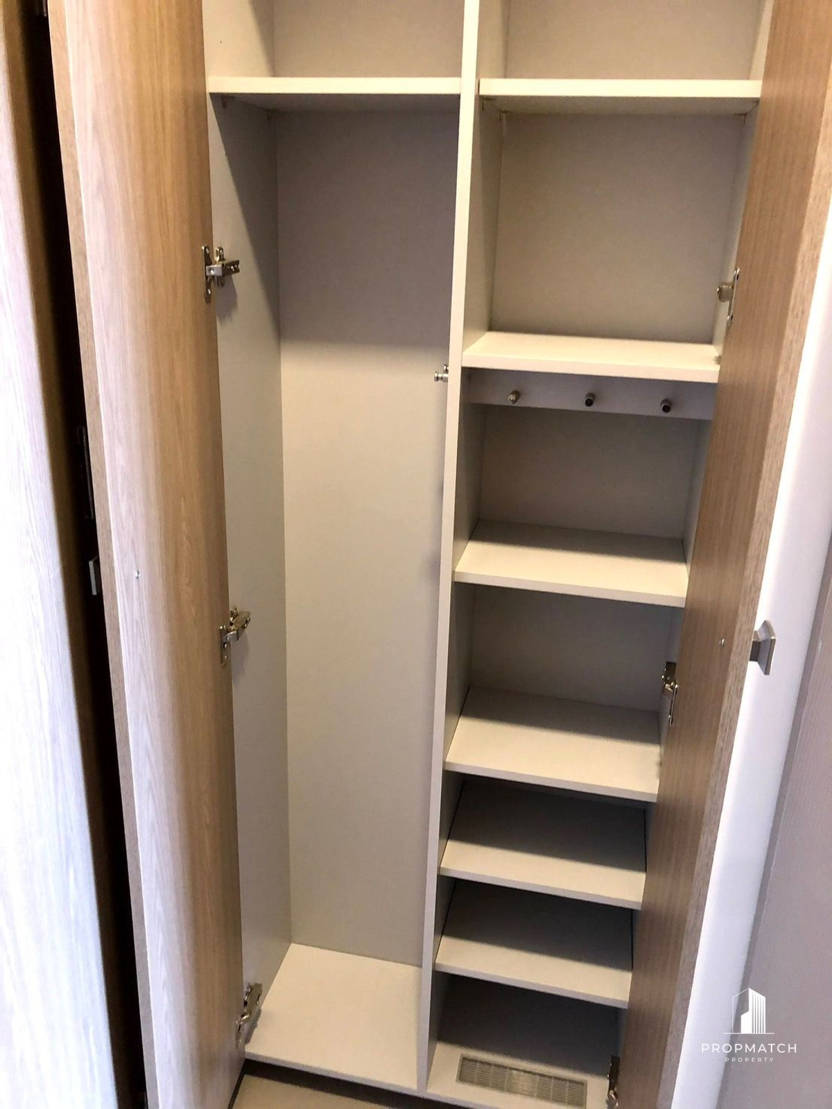 ✨Flash Deal ✨Centric ratchayothin ( Studio Bed 1Bath 25SQM.) พร้อมอยู่ ! เพียง   3,500,000บาท Tel.0981315848 @propmatch Loading...