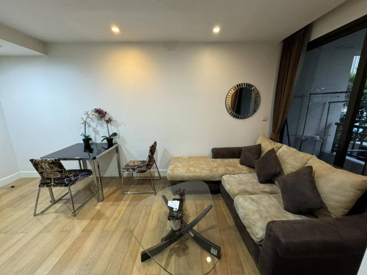 For SaleCondoSathorn, Narathiwat : Condo for sale Collezio Sathorn - Pipat, beautiful room, fully furnished, ready to move in, convenient near BTS Chong Nonsi and MRT Silom.