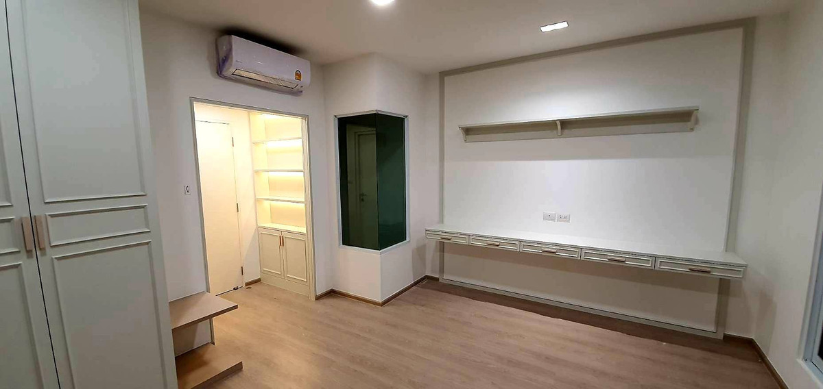 ขายทาวน์โฮมบางนา แบริ่ง ลาซาล : Indy 4 Bangna Km.7 หลังมุม เฟส 1 ตกแต่งสวย พร้อมอยู่อาศัย