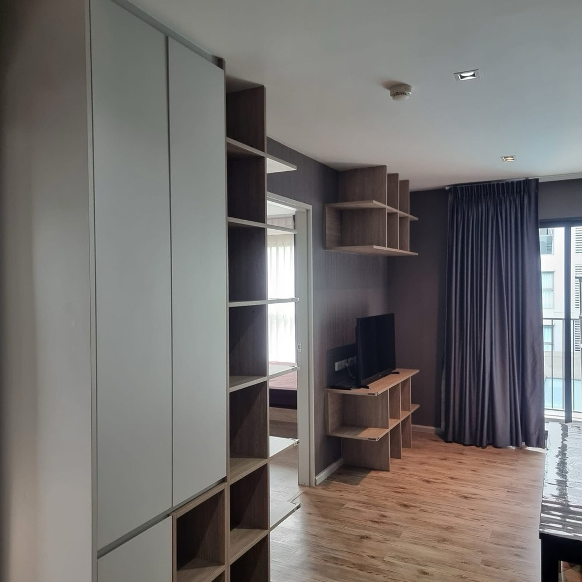 For RentCondoBangna, Bearing, Lasalle : Condo for rent, The Aspen, Lasalle, room size 35 sq m, 3rd floor, north side, swimming pool view, corner room, high privacy. Fully furnished Good UV protection curtain