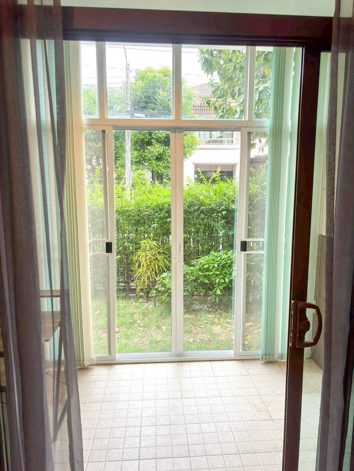 ให้เช่า บ้านเดี่ยว โครงการ เศรษฐสิริ (บางนา–วงแหวน) หลัง Mega Bangna 200 เมตร เฟอร์นิเจอร์ครบ พร้อมเข้าอยู่ Loading...