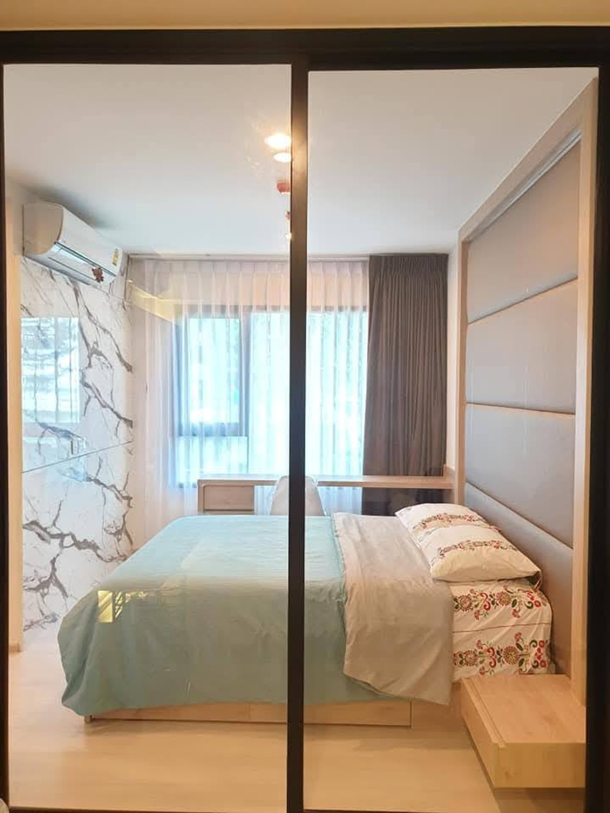 ให้เช่าคอนโดพระราม 9 เพชรบุรีตัดใหม่ RCA : ให้เช่า Life Asoke – คอนโดใจกลางอโศก-พระราม9 เดินทางสะดวกสุด ใกล้ MRT เพชรบุรี เพียง 50 เมตร และ ARL มักกะสัน แค่ 100 เมตร ใกล้ เซ็นทรัลพระราม 9 เพียง 500 เมตร✨