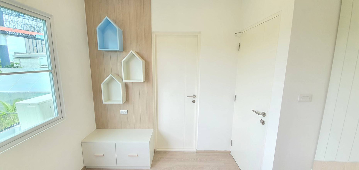 ขายทาวน์โฮมบางนา แบริ่ง ลาซาล : Indy 4 Bangna Km.7 หลังมุม เฟส 1 ตกแต่งสวย พร้อมอยู่อาศัย