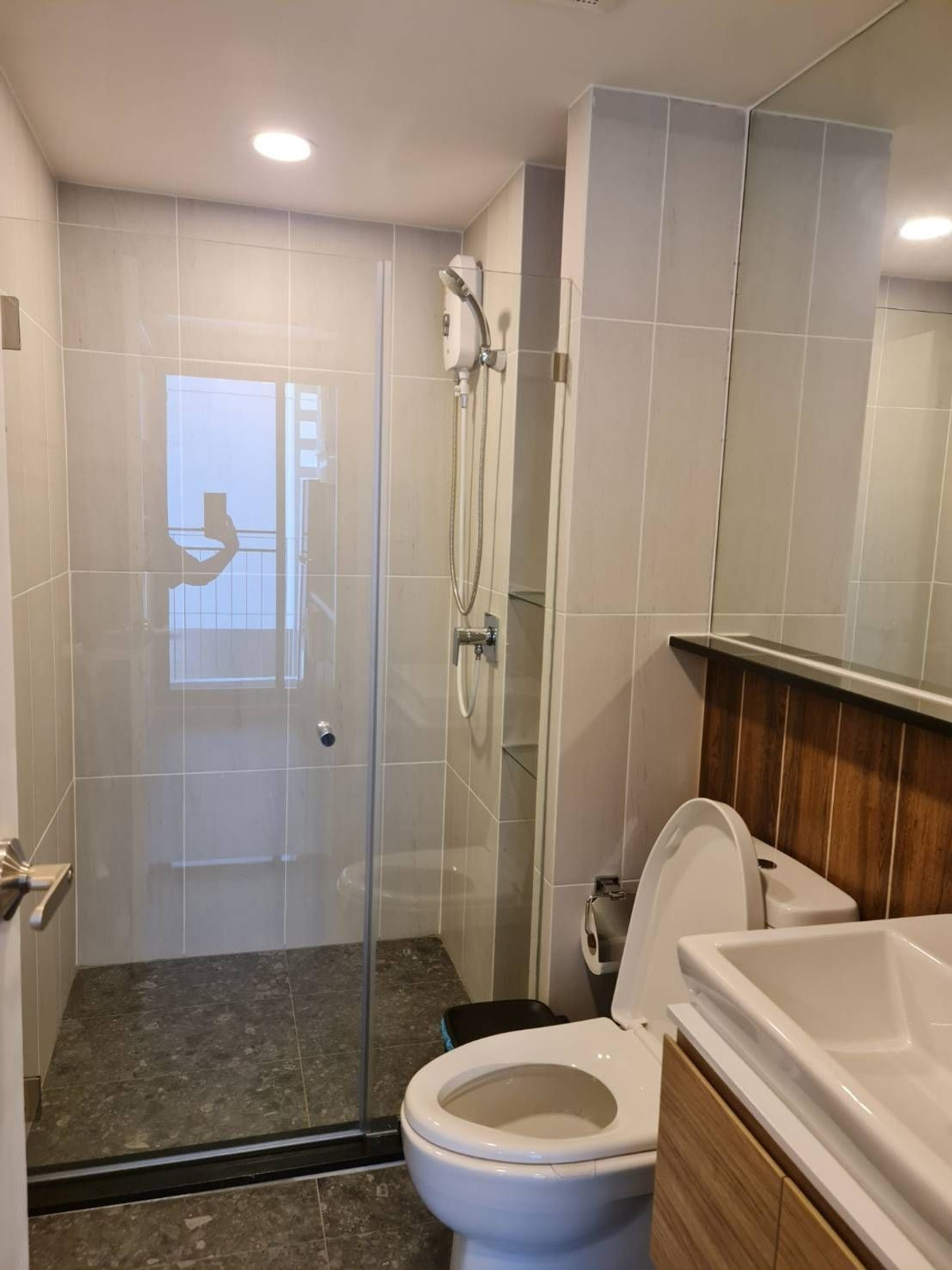 CH01724 ✅ Condo for rent, The Cube Loft Srinakarin, ready to move in, near MRT Sri Bearing. Loading...