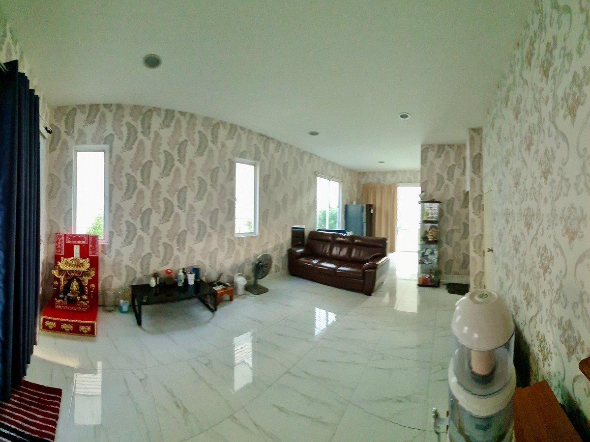 ขายทาวน์โฮมลาดพร้าว101 แฮปปี้แลนด์ : 🌟 “ทาวน์โฮม 3 ชั้นใจกลางลาดพร้าว | บ้านกลางเมือง ลาดพร้าว 87” สไตล์โมเดิร์น เรียบหรู อยู่สบาย ใกล้ทุกจุดหมายในเมืองใหญ่