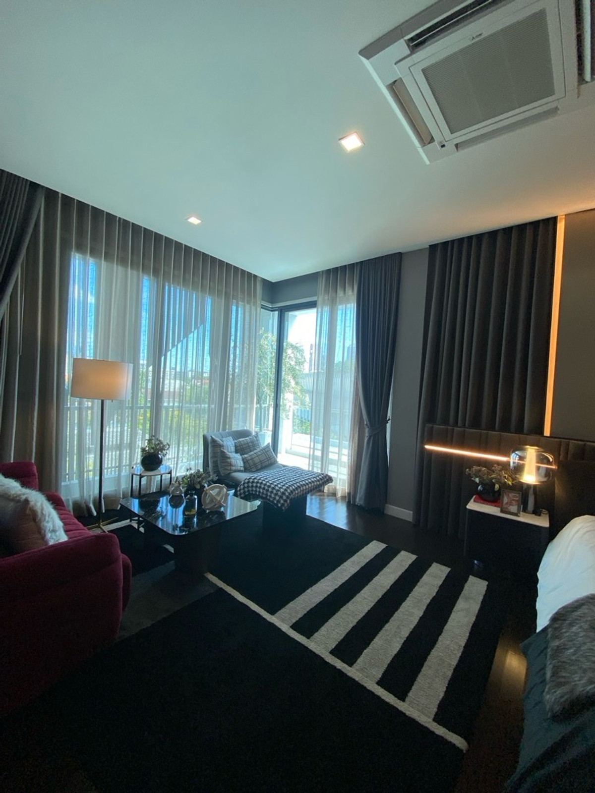 ขายบ้านสุขุมวิท อโศก ทองหล่อ : ขายด่วน! บ้านเดี่ยวหรูมีระดับ ใก้ลทางขึ้นทางด่วน ใกล้สถานีรถไฟฟ้า สุขุมวิท-แยกบางนา การเดินทางสะดวก