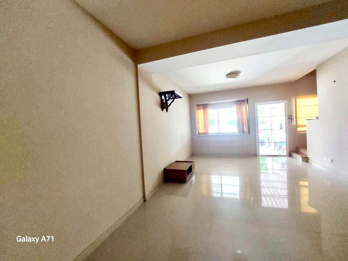 ขายทาวน์โฮม 3 ชั้น “บ้านใหม่ 1” พุทธบูชา 36 ทุ่งครุ กทม โครงการคุณภาพ บ้านสภาพดี พร้อมอยู่  ราคาพิเศษที่สุดในโครงการ Loading...