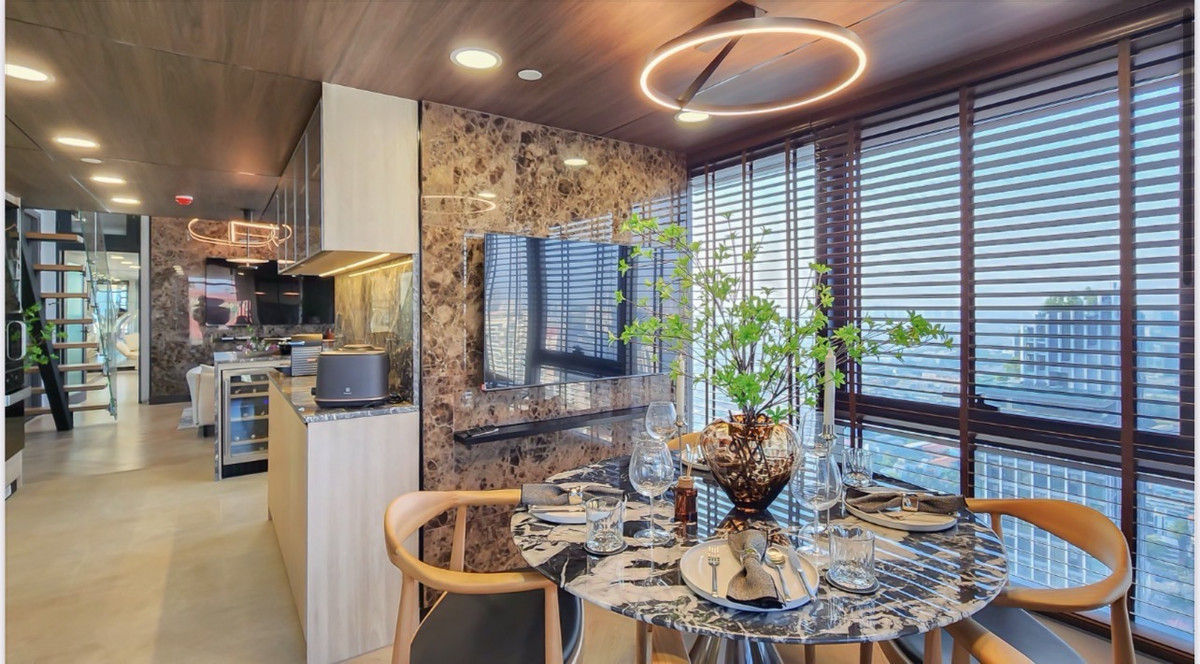 ขายคอนโดราชเทวี พญาไท : ‼️ Over 23 MB OFF — a rare opportunity you won’t see again 🌟 THE ONE & ONLY PENTHOUSE IN THE SKY 🌟 170sqm 68 MB 🔥For Now only 45 MB