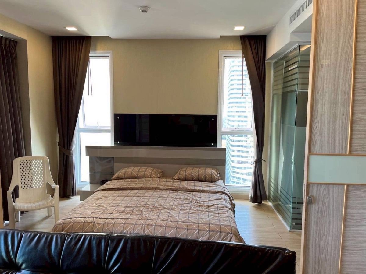 For SaleCondoPattaya, Bangsaen, Chonburi : Urgent sale, Cetus Beachfront Pattaya Condo, 18th floor, sea view, Koh Larn, size 40.13 sq m, special price 5,200,000 baht.