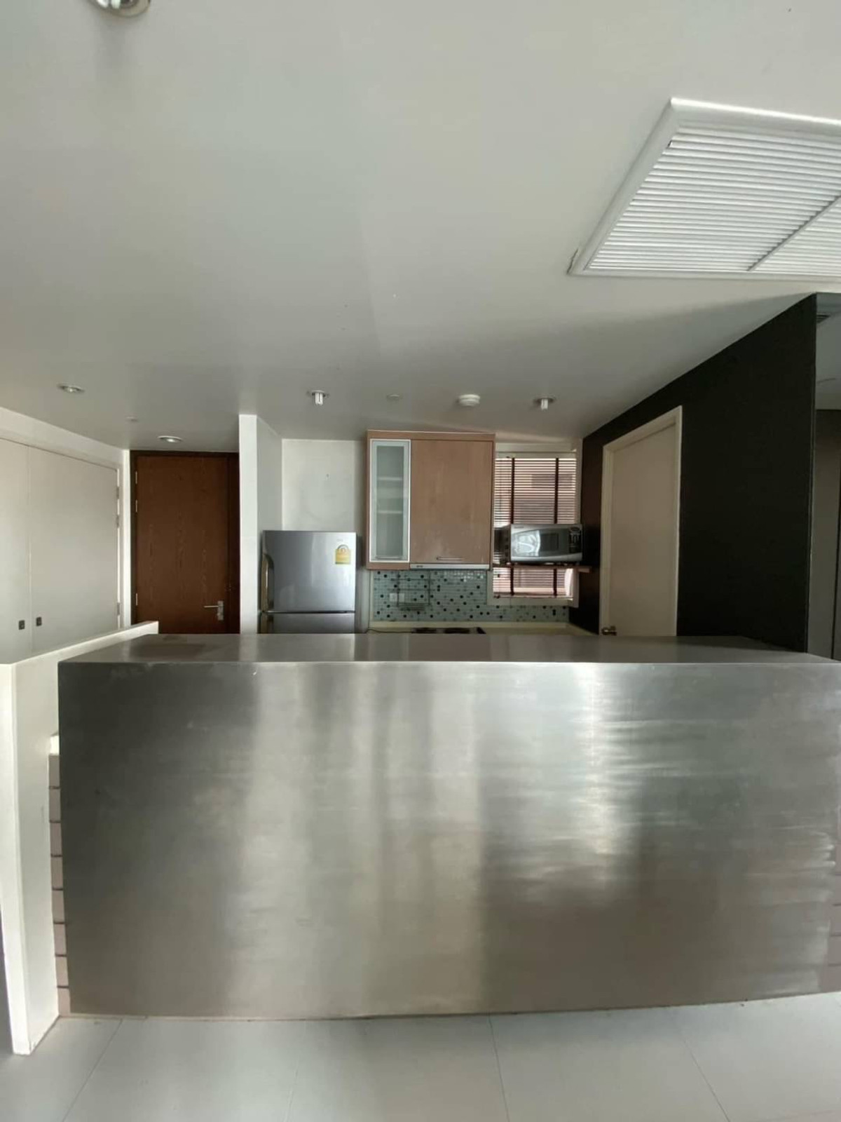 For SaleCondoWitthayu, Chidlom, Langsuan, Ploenchit : ✨ Luxury Corner 2-Bedroom Condo for Sale at Manhattan Chidlom – Fully furnished with a fully equipped kitchen, located in the heart of Chidlom, just a 12-minute walk to BTS Chidlom.