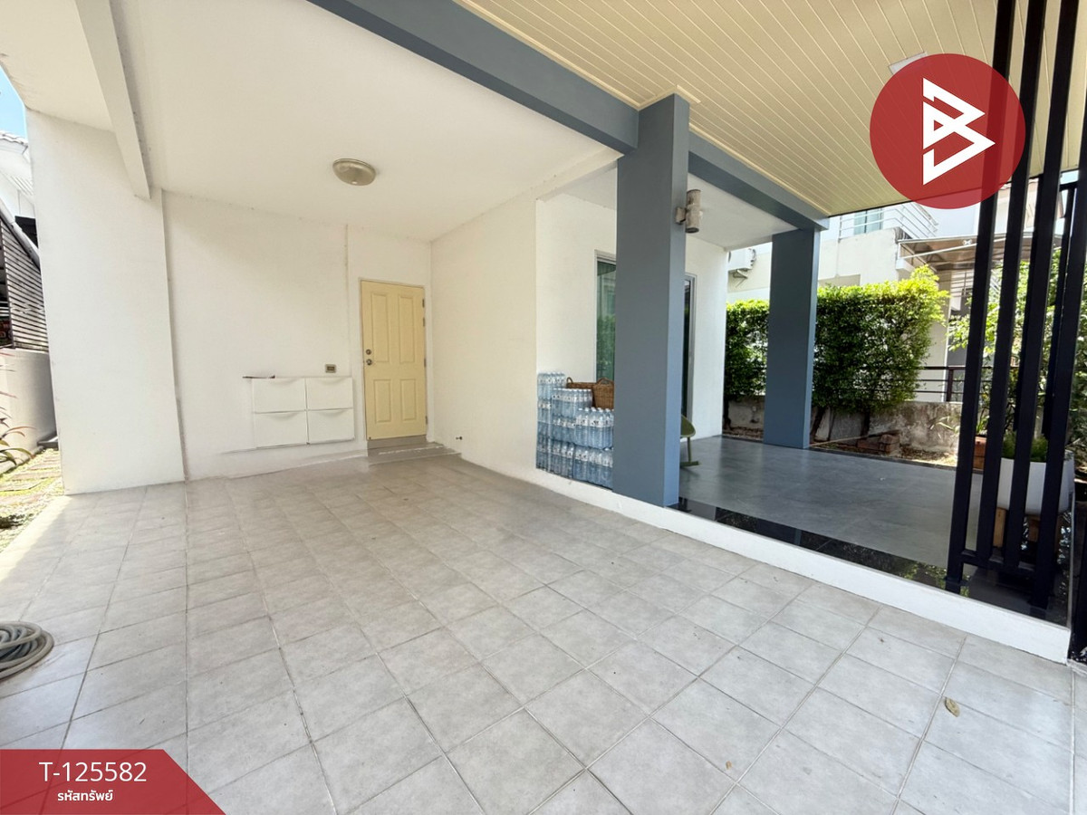 ขายบ้านแฝด หมู่บ้านกีรดา แสนสุข ชลบุรี Loading...