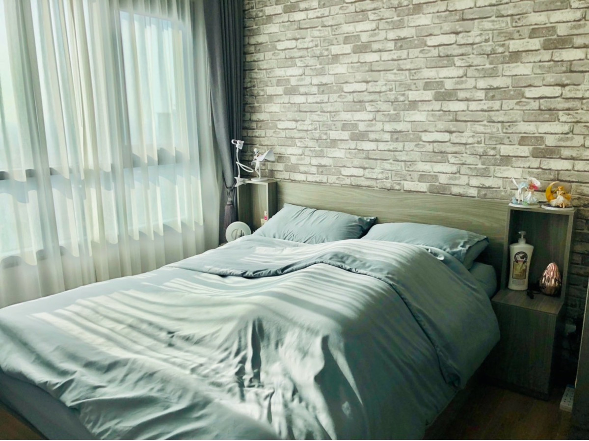 ขายคอนโด 1 ห้องนอน 1 ห้องนั่งเล่นพร้อมครัว 1 ห้องน้ำ แถมเฟอร์นิเจอร์และเครื่องใช้ไฟฟ้าครบ พร้อมอยู่ Loading...