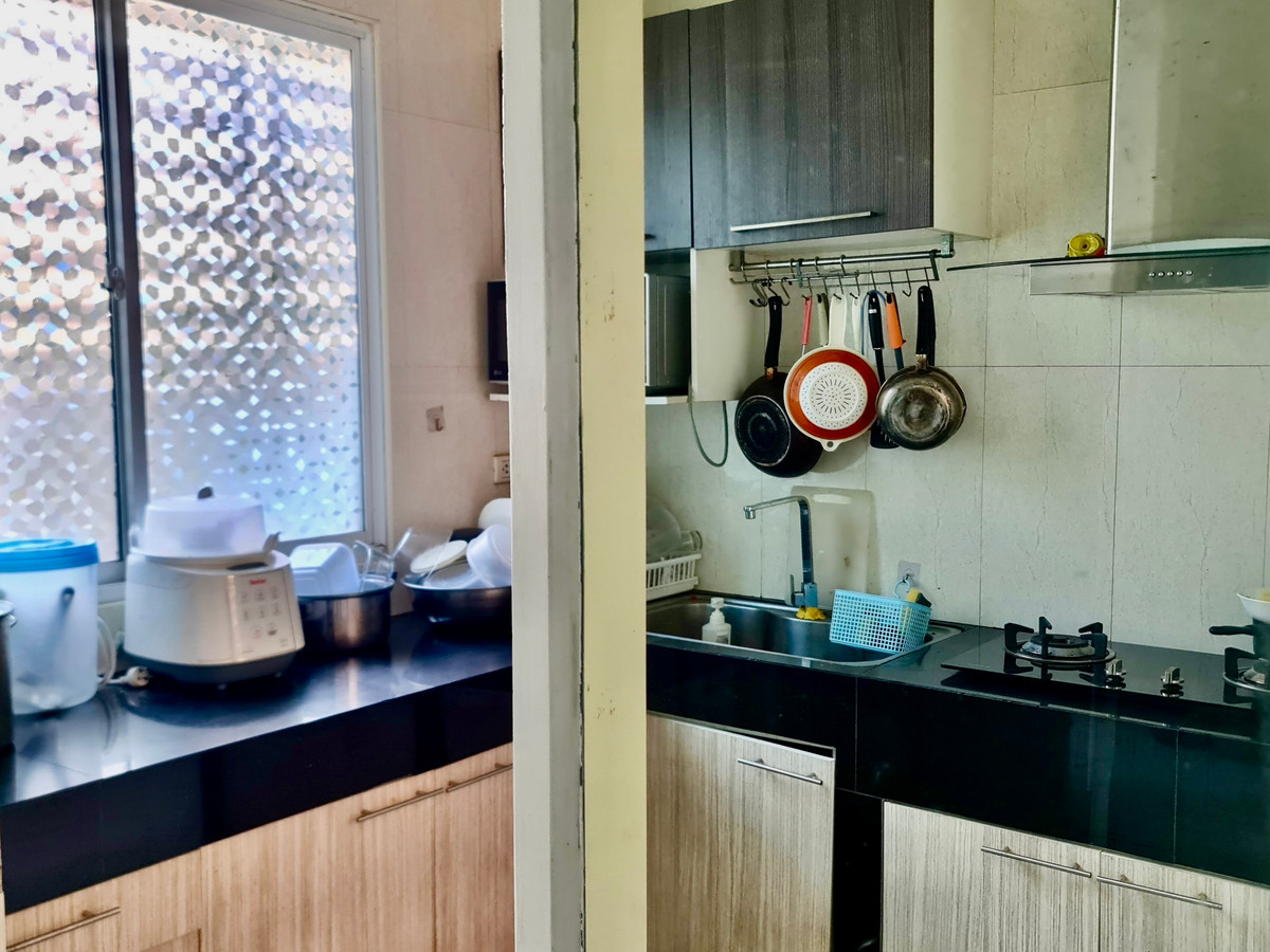 ขายทาวน์โฮมลาดพร้าว101 แฮปปี้แลนด์ : 🌟 “ทาวน์โฮม 3 ชั้นใจกลางลาดพร้าว | บ้านกลางเมือง ลาดพร้าว 87” สไตล์โมเดิร์น เรียบหรู อยู่สบาย ใกล้ทุกจุดหมายในเมืองใหญ่