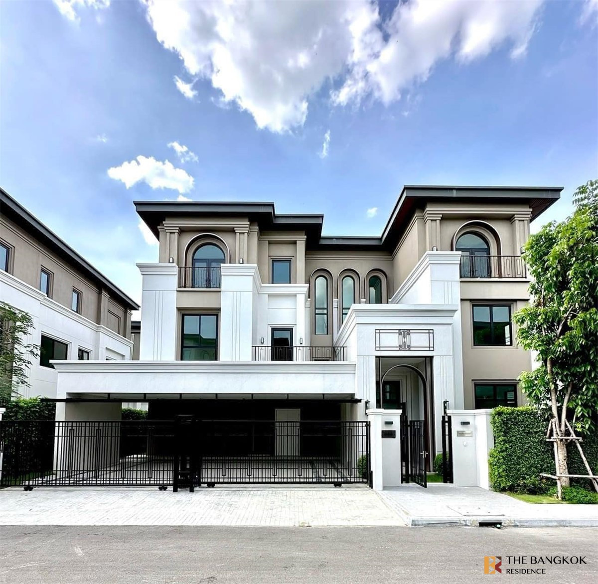 ขายบ้านพัฒนาการ ศรีนครินทร์ : 💎 Cinq Royal Krungthep Kreetha - บ้านเดี่ยว Super Luxury พร้อมลิฟต์ส่วนตัว ฮวงจุ้ยดี  เฟอร์ครบ  💎 