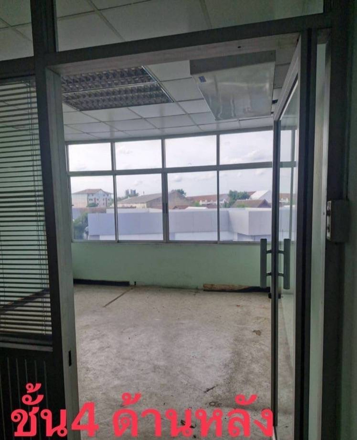 ขาย อาคารพาณิชย์สำนักงาน เยื้องตลาดบองมาร์เช่ ติดถนน ทำเลทอง ถนนเทศบาลสงเคราะห์ ลาดยาว จตุจักร กทม Loading...