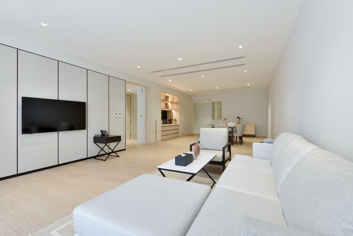 ให้เช่าสุขุมวิท อโศก ทองหล่อ : 📢👇 ยูนิตใหม่ พักได้พร้อมสัตว์เลี้ยง ใจกลางย่าน Emdistrict
เหมาะสำหรับทั้งครอบครัวและคนรักสัตว์เลี้ยงโดยเฉพาะ
ติดต่อเราเพื่อรับรายละเอียดเพิ่มเติมเกี่ยวกับ ข้อเสนอพิเศษ