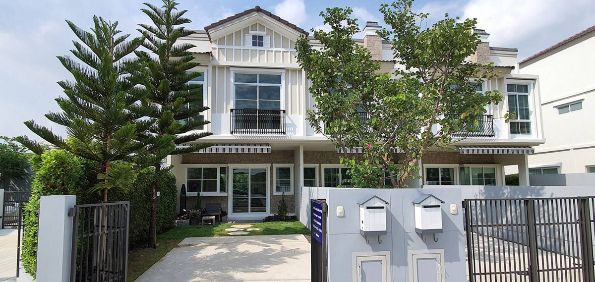 ขายทาวน์โฮมบางนา แบริ่ง ลาซาล : Indy 4 Bangna Km.7 หลังมุม เฟส 1 ตกแต่งสวย พร้อมอยู่อาศัย