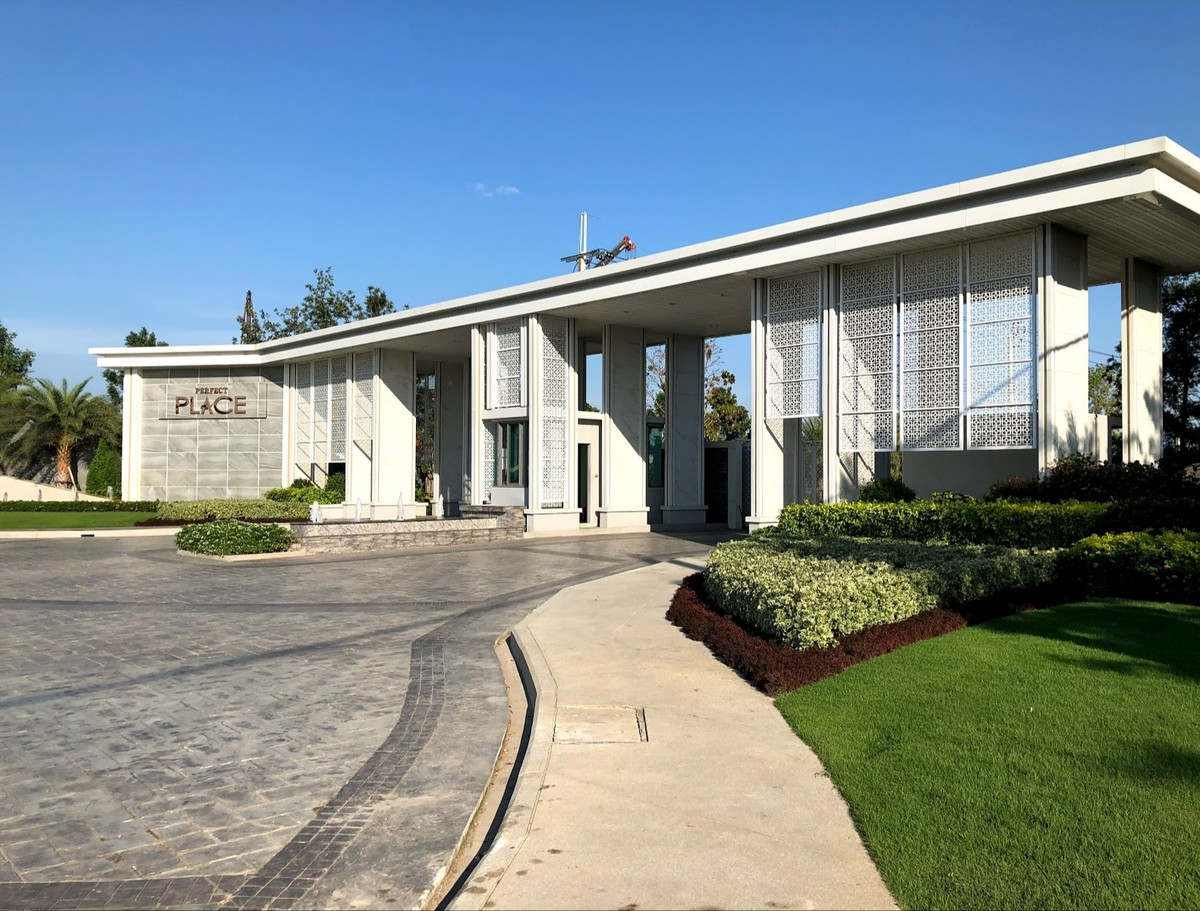 บ้านพัฒนาการ ศรีนครินทร์ : For sale & Rent บ้านเดี่ยวหน้าสวน เพอร์เฟคเพลส พระราม 9-กรุงเทพกรีฑา