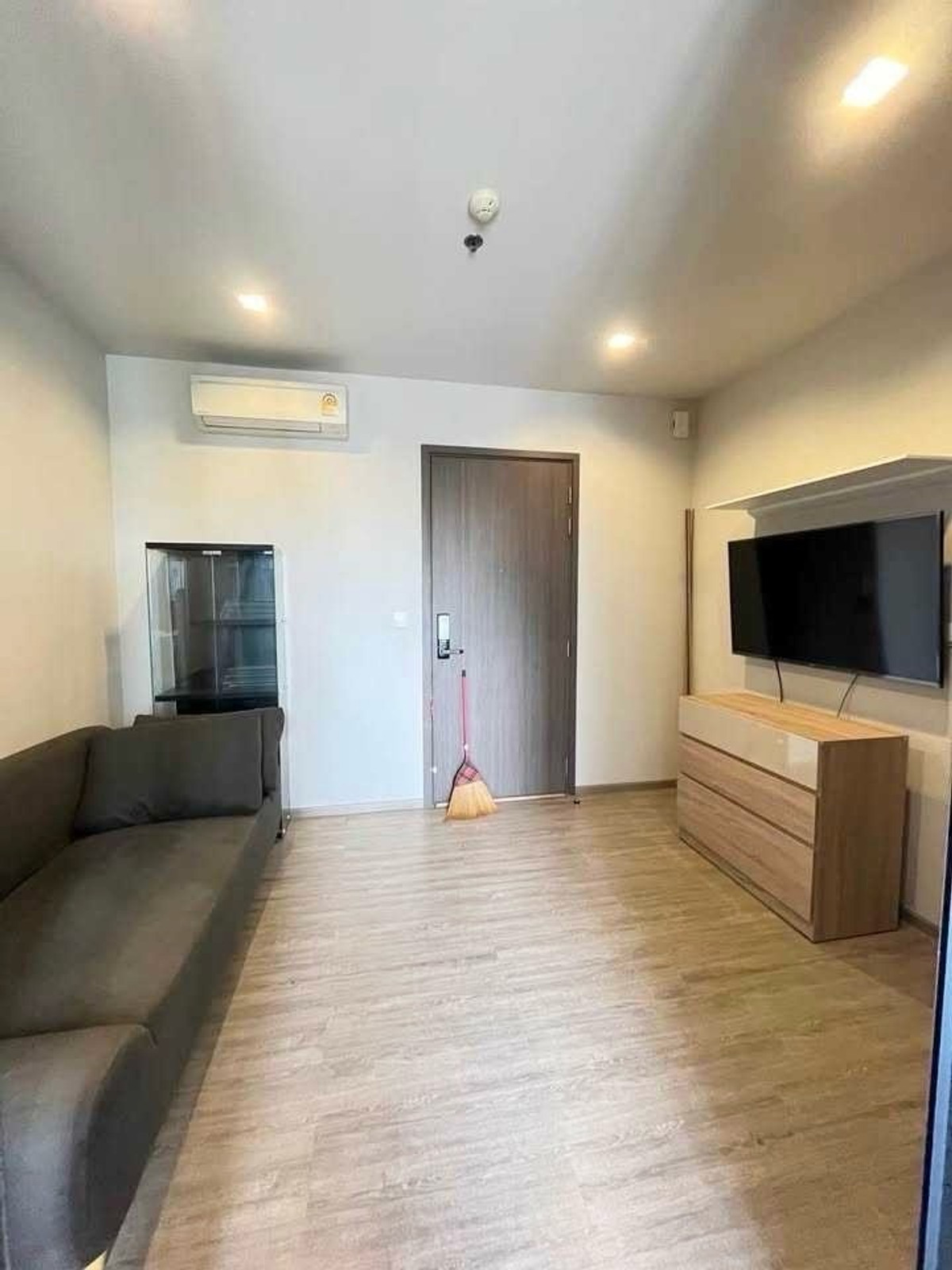 CondoBang Sue, Wong Sawang, Tao Pun : @condocurator📍For rent/sale The Line Wongsawang, fully furnished. There is a washing machine [PM4194]