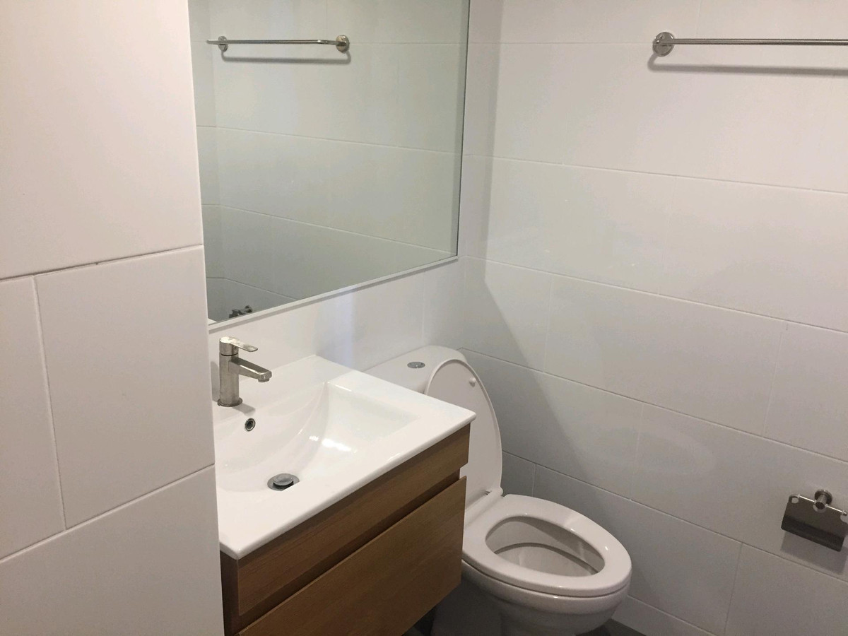 Owner sells condo The Excel Khu Khot with tenants, cheap price. Loading...