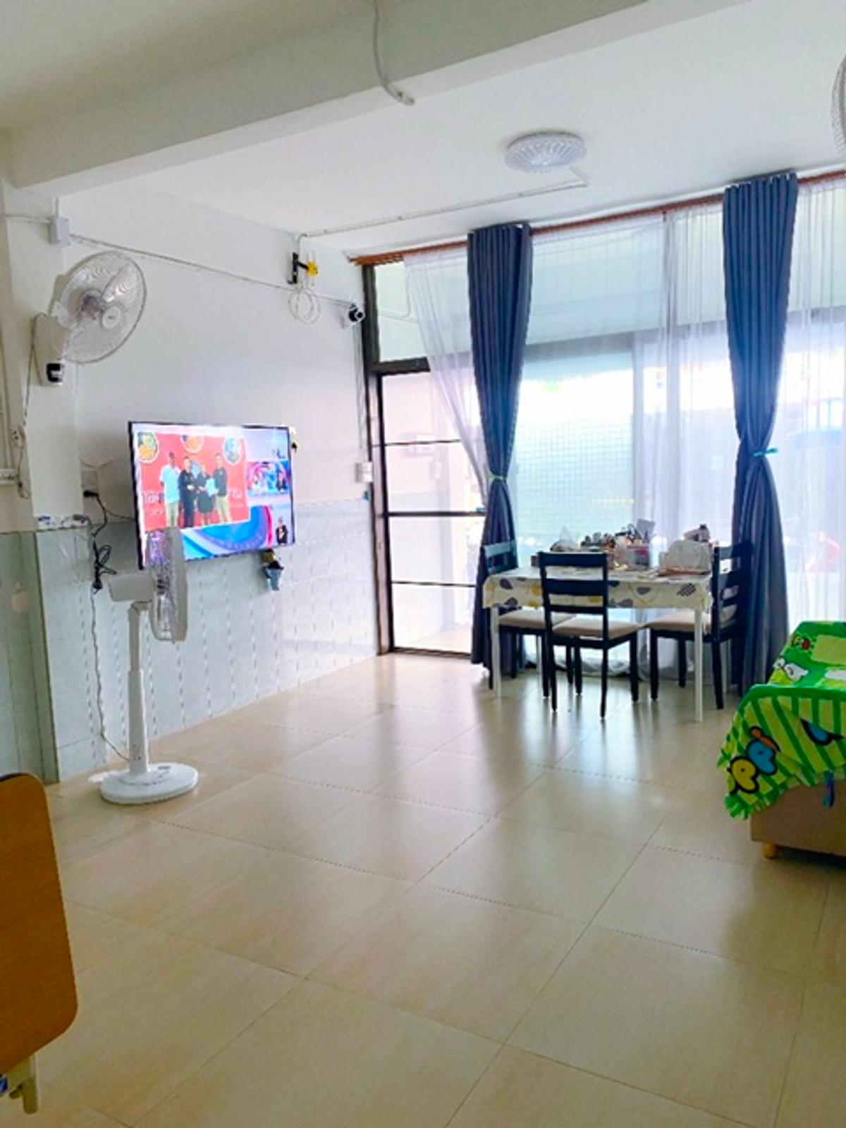 ประตูน้ำ BTSพญาไท ราชเทวี เพียง 598ม. ถนนเพชรบุรี ซอย 1-15 Airbnb อาคารพาณิชย์ 4 ชั้น 300 ตร.ม. 16 ตร.ว. 3-4 ห้องนอน สยามพารากอน Loading...