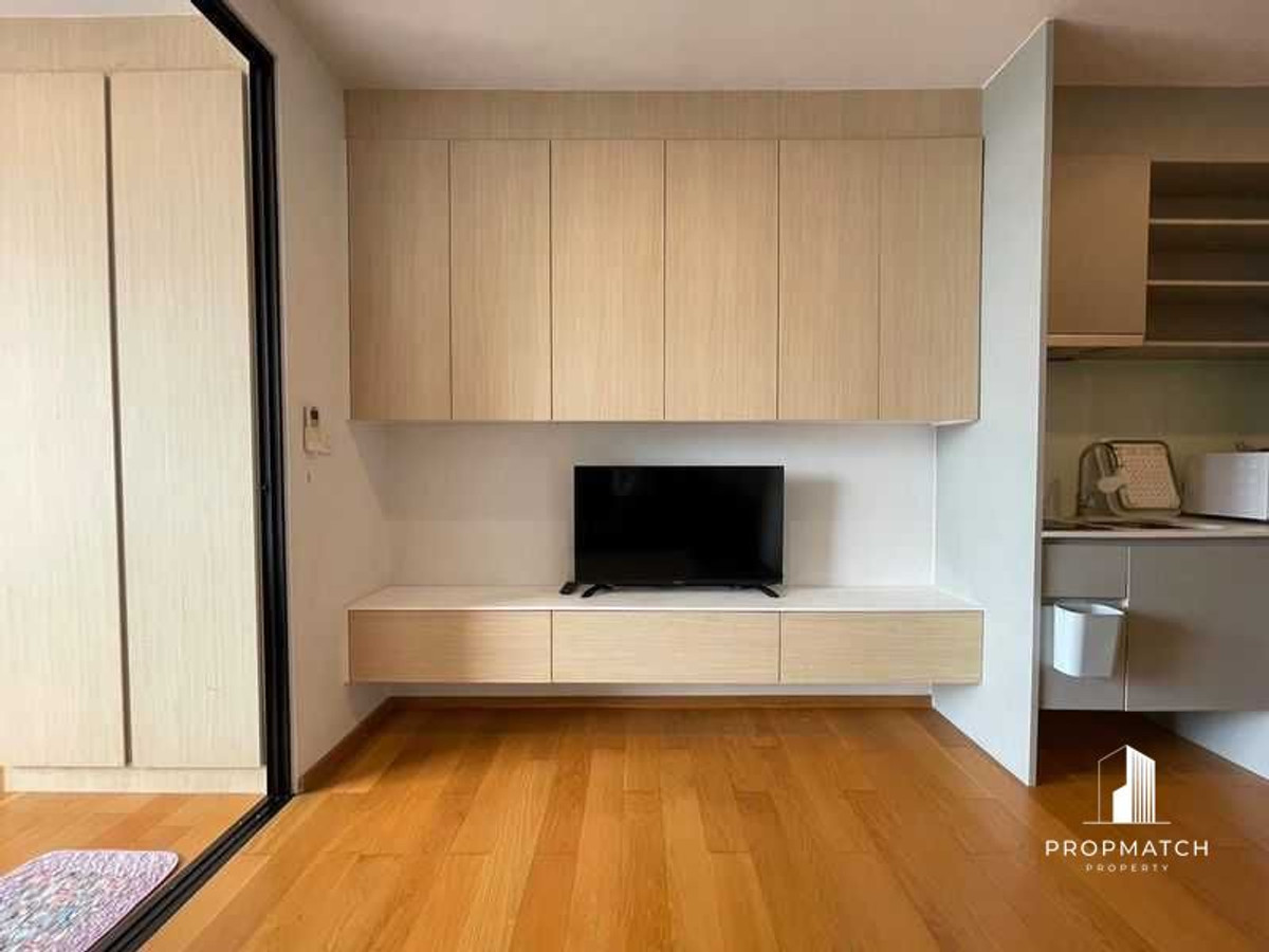 ✨Flash Deal ✨Noble Revo Silom ( 1Bed 1Bath 33.72SQM.) พร้อมอยู่ ! เพียง  5,150,000บาท Tel.0981315848 @propmatch Loading...