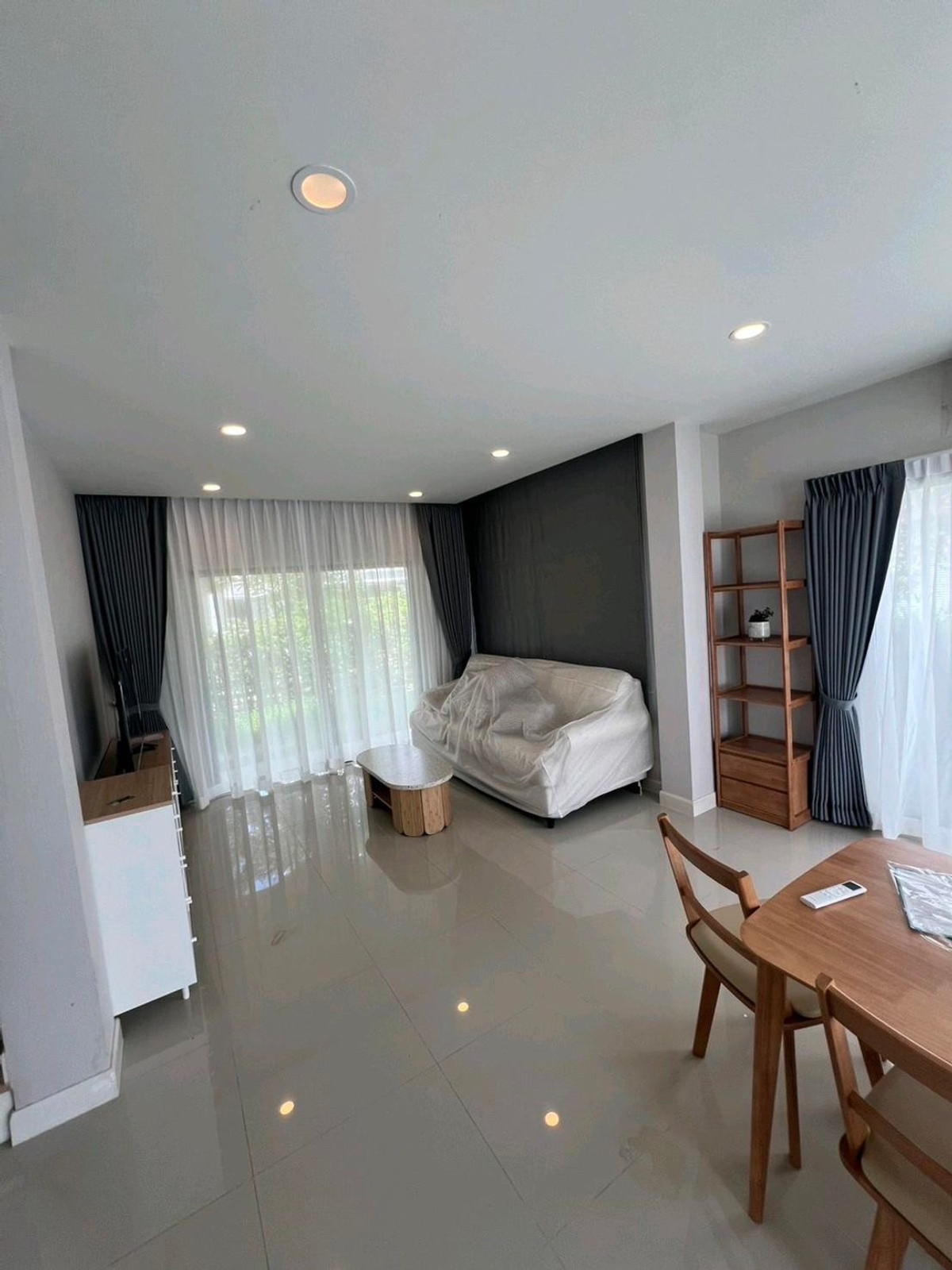 M1417 ให้เช่า บ้านเดี่ยว เดอะ ซิตี้ รามอินทรา Loading...