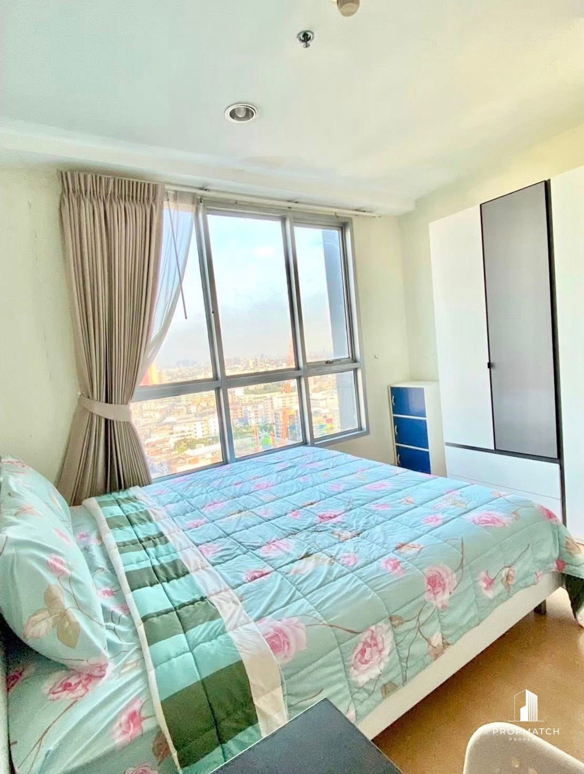 ✨Flash Deal ✨Life @ Ratchada - Huay Kwang ( 1Bed 1Bath 31SQM.) พร้อมอยู่ ! เพียง  2,950,000บาท Tel.0981315848 @propmatch Loading...