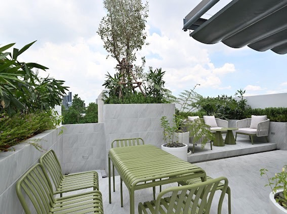 Canvas Rama 9 – The Art of Refined Living Loading...