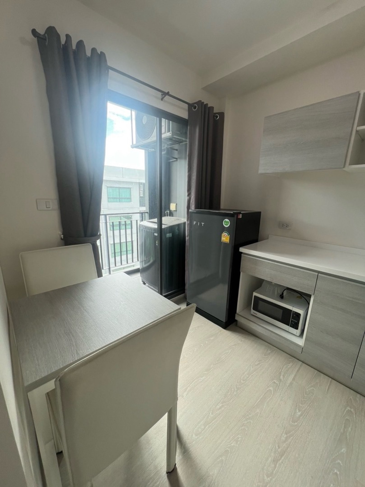 ให้เช่า‼️Grene Condo ✨ดอนเมือง สรงประภา ✈️ ใกล้สนามบินดอนเมืองเพียง 5 นาที🔥New in🔥 ชั้น 8 ระเบียงทิศตะวันออก ขนาดห้อง 25 ตรม 8500/เดือน Loading...