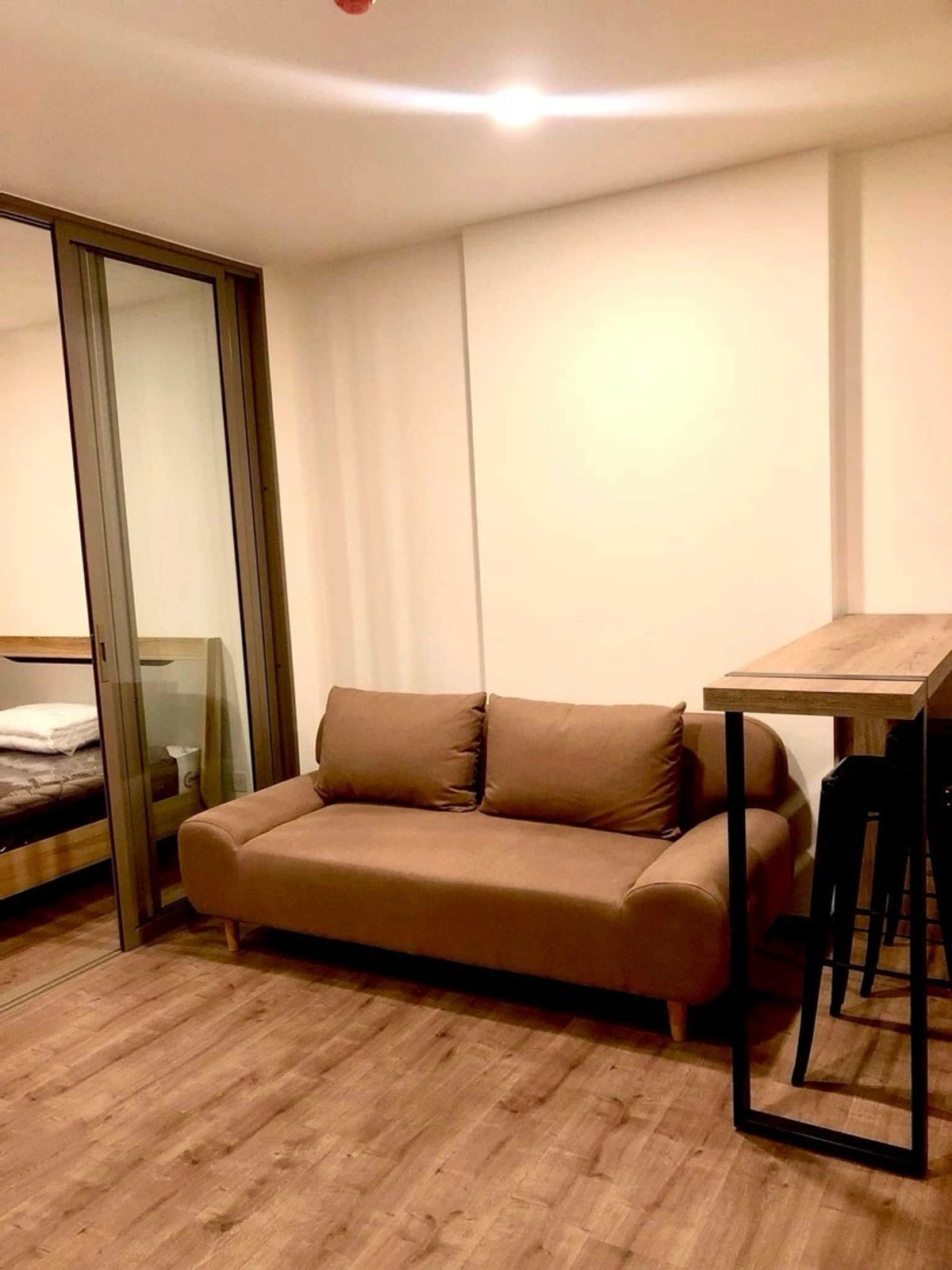 ให้เช่าคอนโดปิ่นเกล้า จรัญสนิทวงศ์ : @condocurator📍ให้เช่า Aspire Pinklao - Arun Ammarin เฟอร์นิเจอร์ครบ มีเครื่องซักผ้า [PM3424]