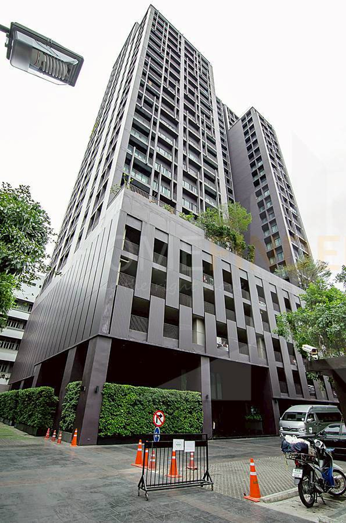 ให้เช่า คอนโด เอกมัย โนเบิล รีวีล ชั้น18 ห้องใหญ่48ตรม 1ห้องนอน 1รับแขก เฟอร์ครบ เพียง 35k  Loading...