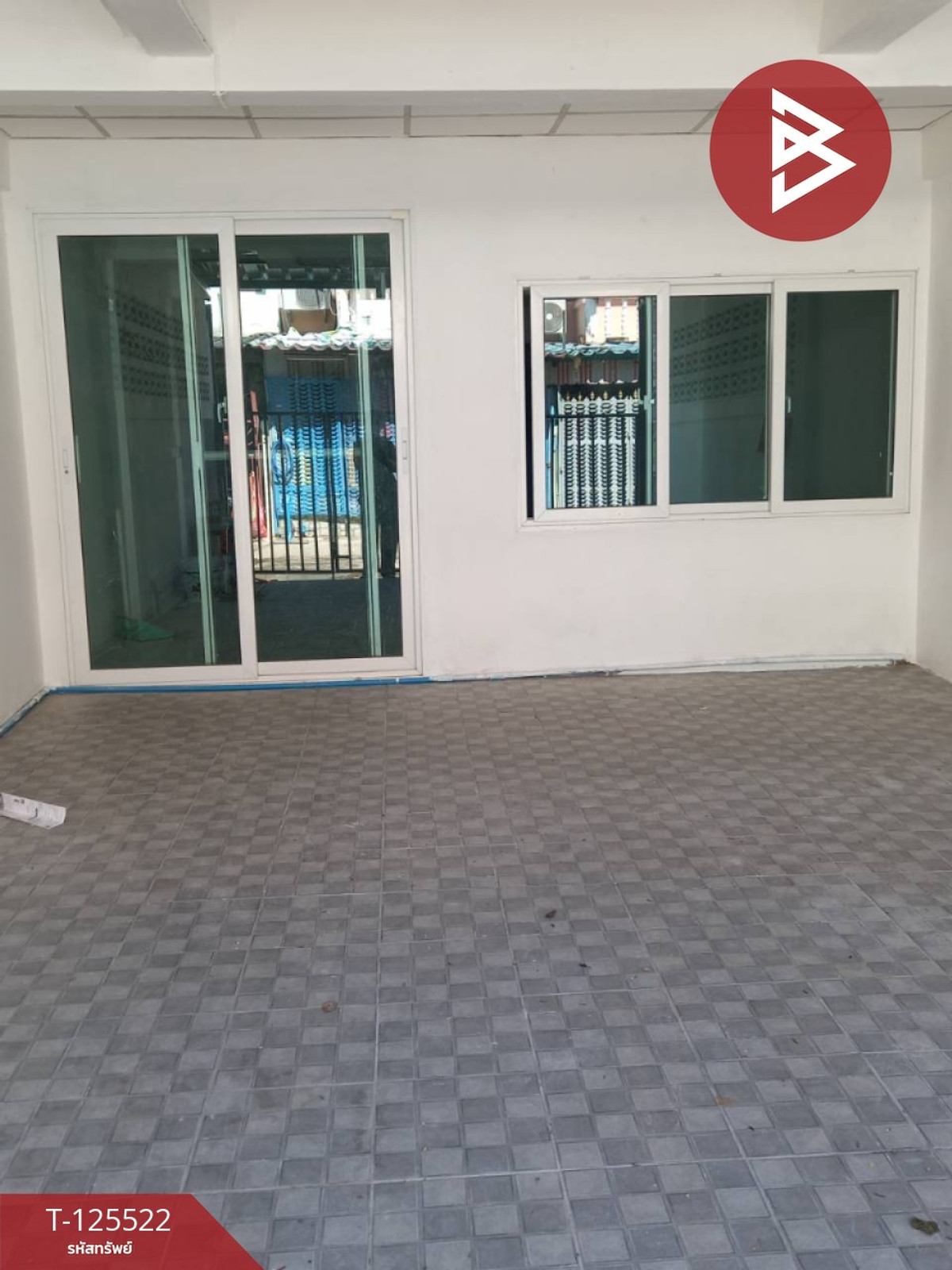 For sale/rent 2-story townhouse, area 16 sq m, Phra Samut Chedi, Samut Prakan. Loading...