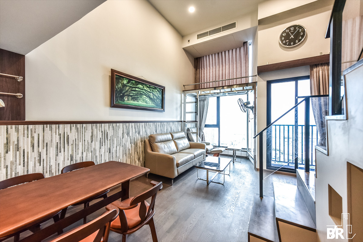 ให้เช่าคอนโดราชเทวี พญาไท : 🔥 ไม่ใช่แค่ห้อง! นี่คือ "บ้าน 2 ชั้น" ใจกลางราชเทวี! 🔥 คอนโด Park Origin Ratchathewi ห้อง Duo Space เพดานสูง 4.25 เมตร! ให้พื้นที่ใช้สอยมากกว่าเดิม ให้อารมณ์เหมือนอยู่บ้านส่วนตัว หรูหรา พร้อมเข้าอยู่ ติด BTS ราชเทวี! ติดต่อเสือ : 0959270315