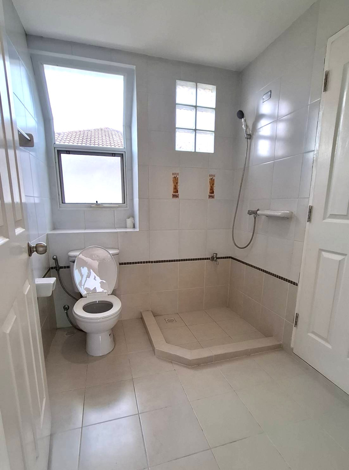 For SaleHousePathum Thani,Rangsit, Thammasat : Single detached house on the corner of Chaiyaphruek 2 - next to Road 345, Bang Khu Wat, good location, convenient travel, connecting to Kanchanaphisek Road, Ratchaphruek Road, Kanlapapruek Road, expressway connecting Chaengwattana Road.