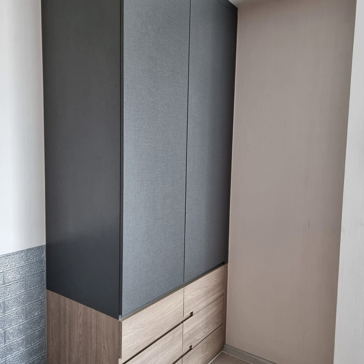 For RentCondoBangna, Bearing, Lasalle : Condo for rent, The Aspen, Lasalle, room size 35 sq m, 3rd floor, north side, swimming pool view, corner room, high privacy. Fully furnished Good UV protection curtain